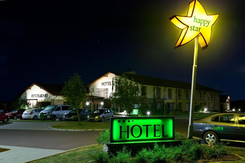 Wellness Hotel Happy Star Hnanice  Eksteriør billede